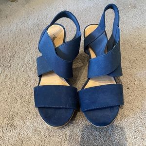 American eagle wedges - size 8
